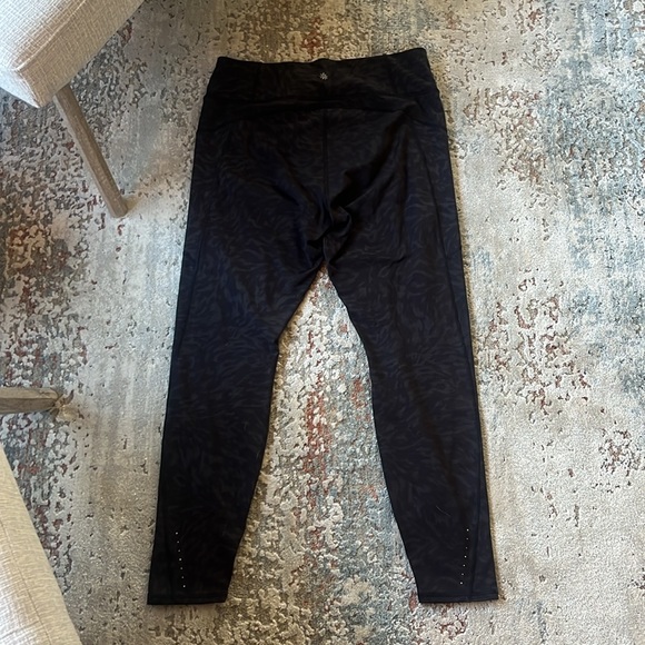 Athleta Rainier Printed Tight - Picture 3 of 6